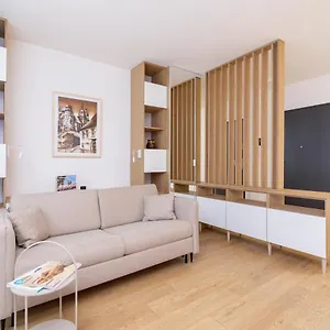 Studio With Ac Czarnowiejska By Renters Kraków